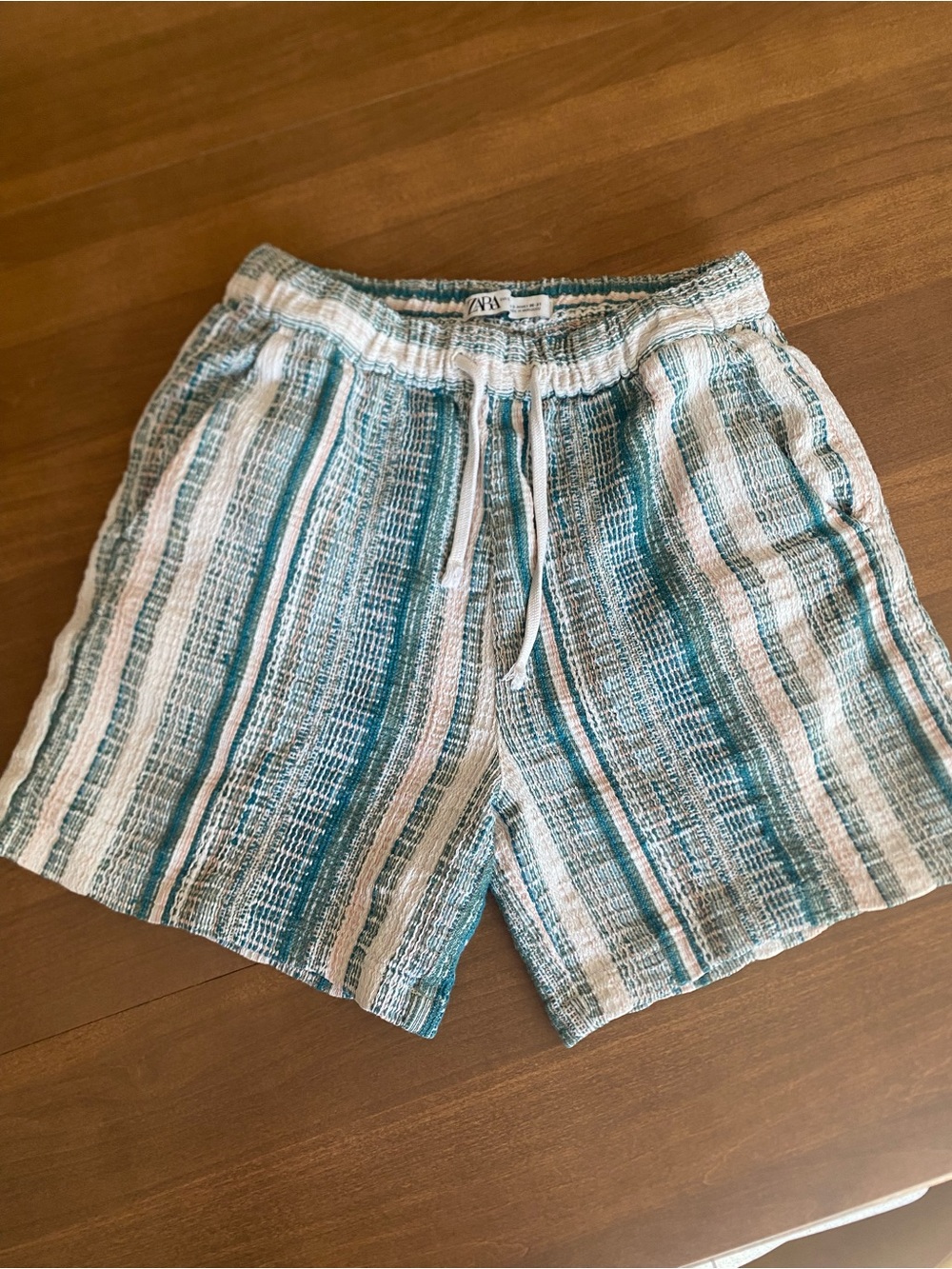 Men’s ZARA Green Plaid Casual Shorts - Medium
